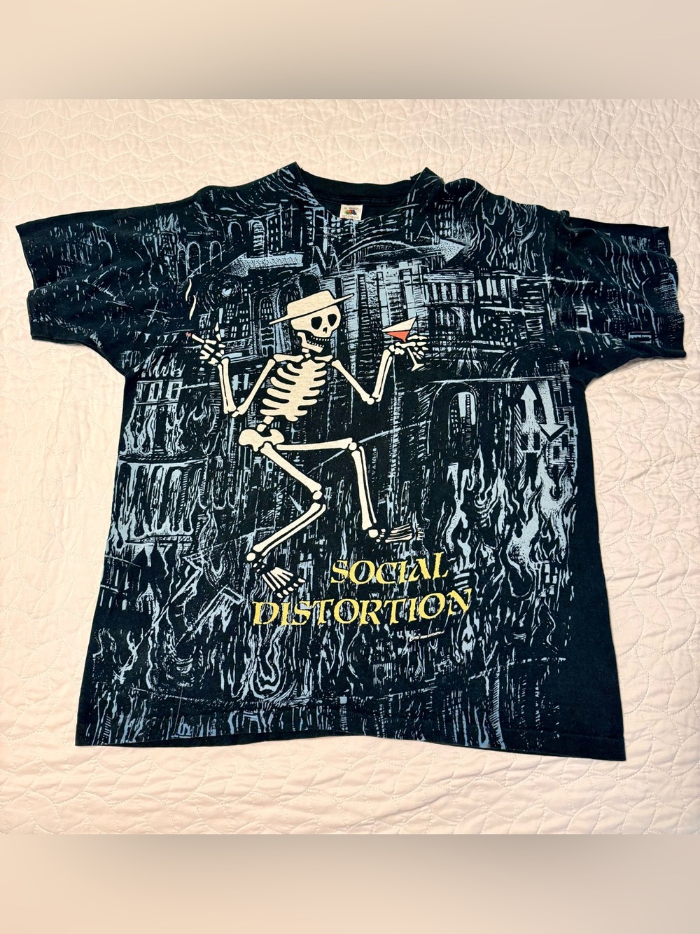 Vintage 1992 Social Distortion Skeleton All-Over Print Tshirt Men’s XL